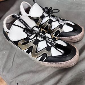 ROBERTO CAVALLI Low-Top Laced Sneakers size 37 women’s black & white